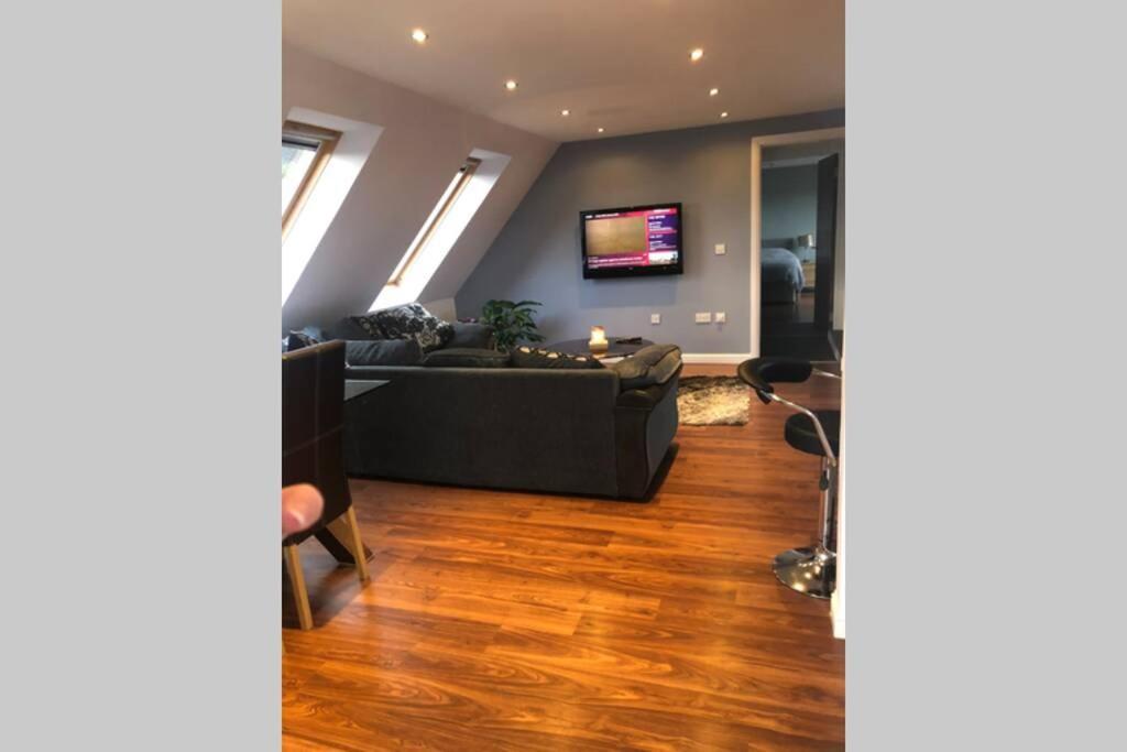 Struan Coach House In Gated Residence Stirling Extérieur photo