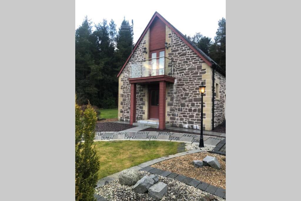 Struan Coach House In Gated Residence Stirling Extérieur photo